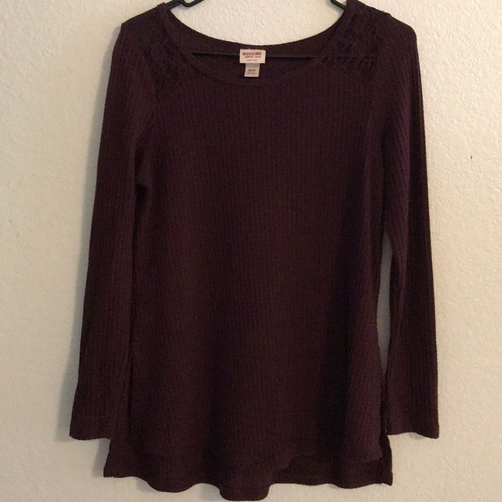 Lightweight maroon sweater